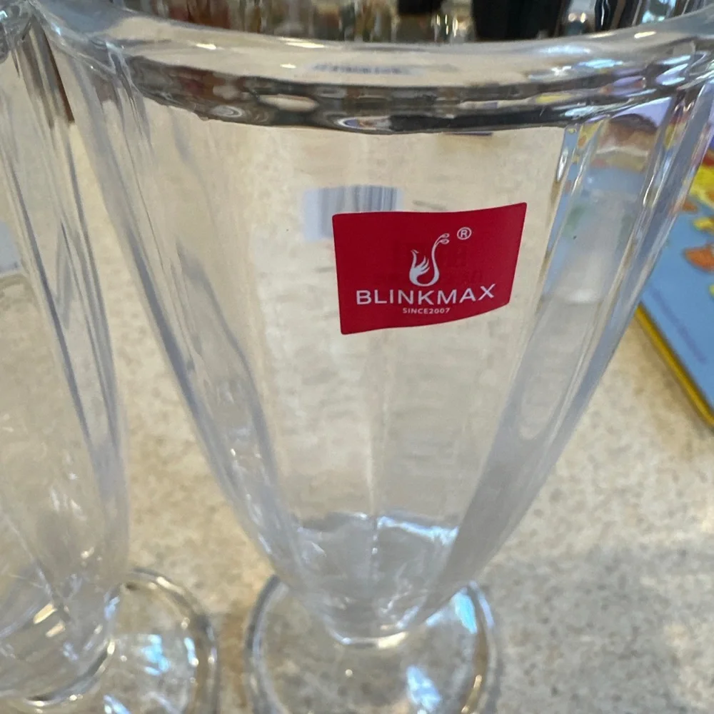 Blinkmax soda fountain glasses, a set of two brand new